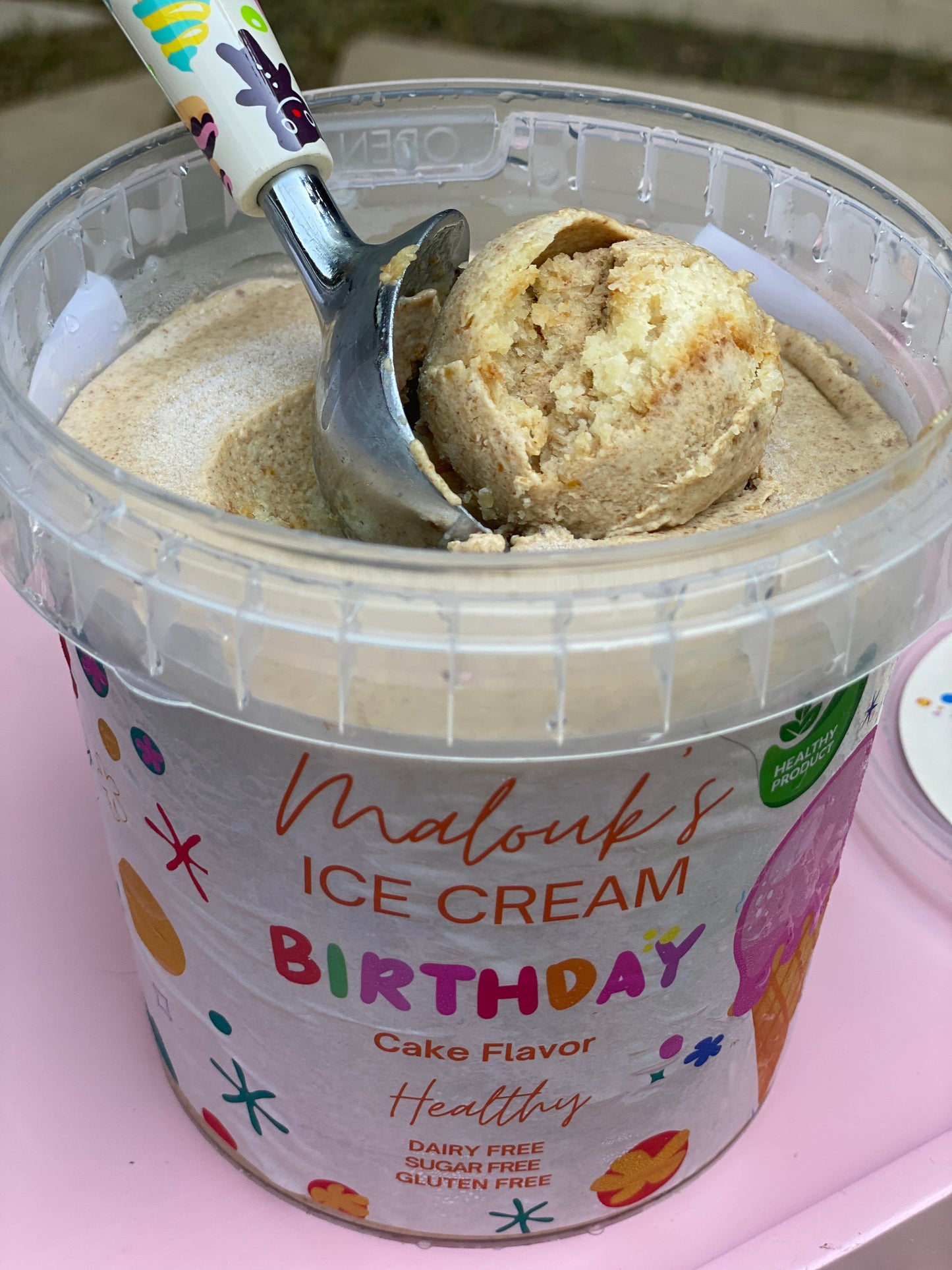 Almond Cake chunks icecream (300g)(vegan friendly)