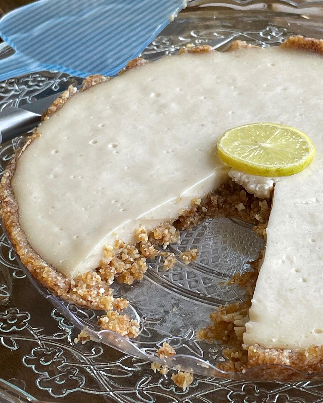 Lemon cheesecake tart (dairy free)(vegan friendly)