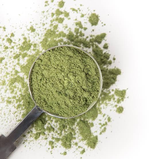 Solar dried kale powder (100g)