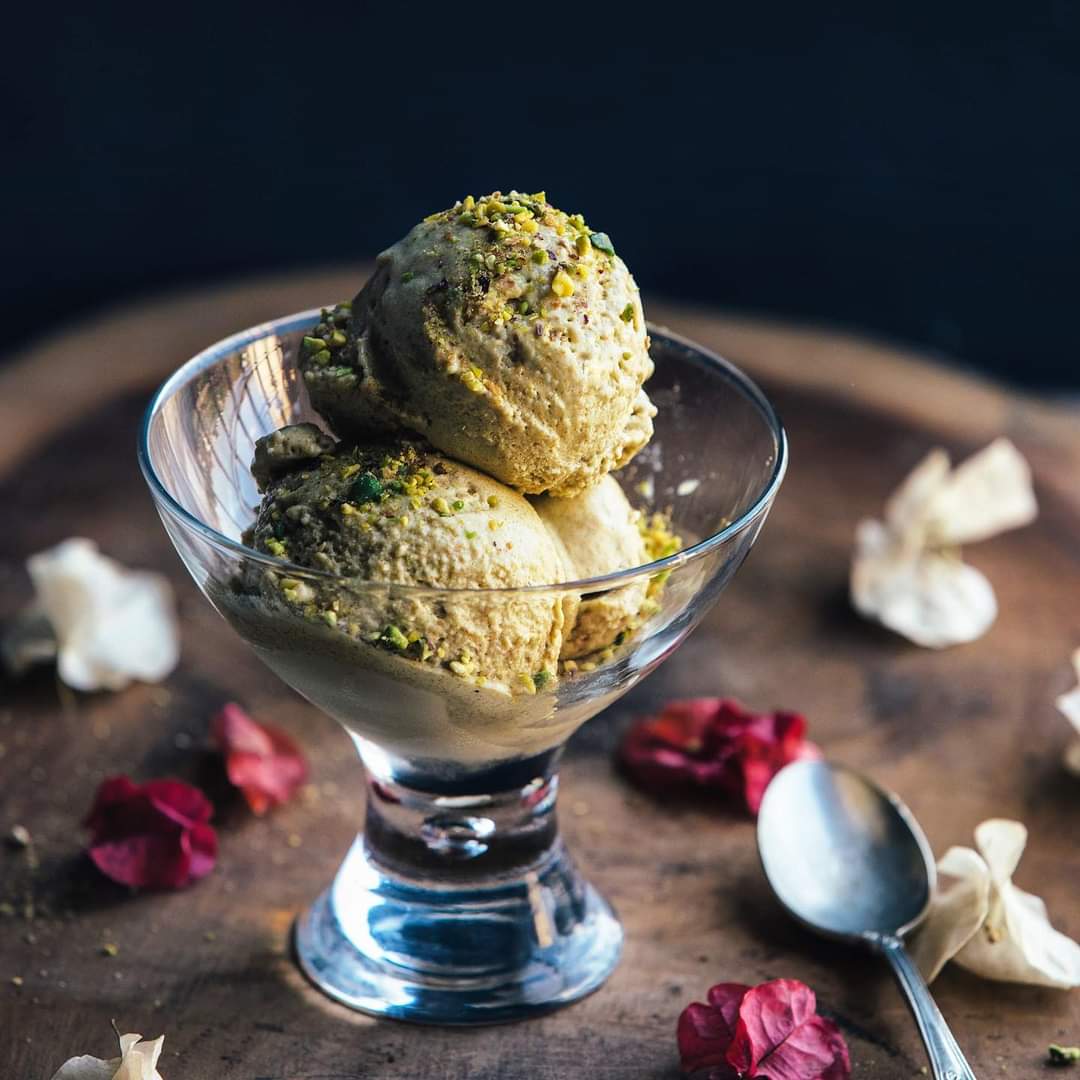 Pistachio Icecream with cashew(330g)(vegan friendly)