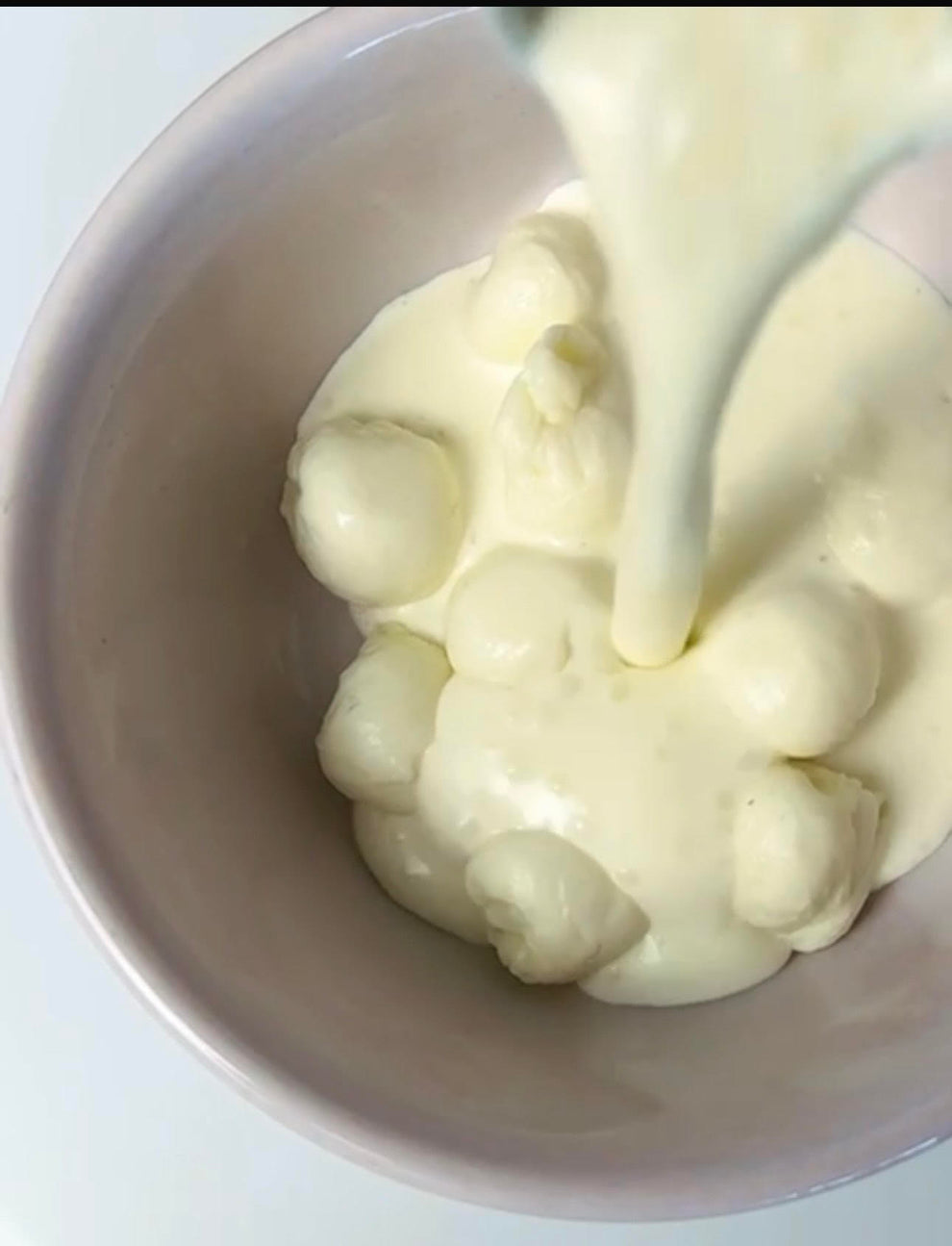 Italian buffalo figliata Burratta (250g)