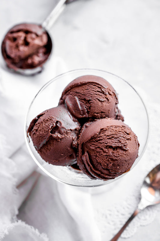 Chocolate Icecream with dates  (330g)